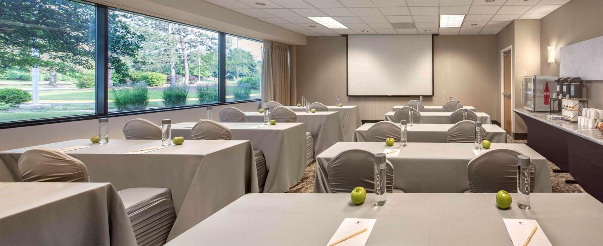 Doubletree By Hilton Chicago Schaumburg Hotel Exterior foto